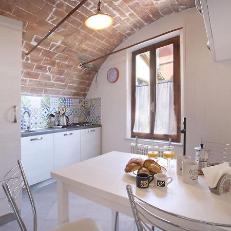 Nonna Pappa Apartment Siena Bagian luar foto