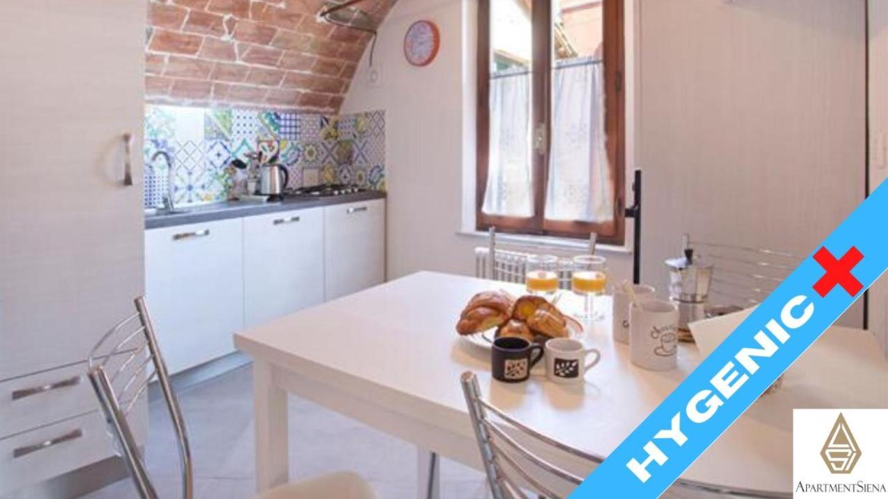 Nonna Pappa Apartment Siena Bagian luar foto
